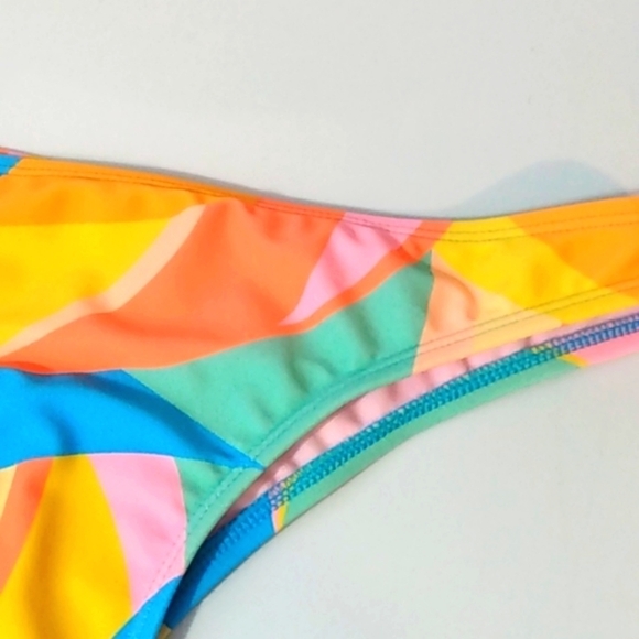 WILD FABLE LOW-RISE HIGH-CUT ULTRA CHEEKY MULTI PASTEL BIKINI BOTTOM SZ XS NWT - Picture 2 of 4